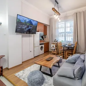 https://vintage-home-in-the-heart-of-with-free-parking.sofiahotelsbg.com